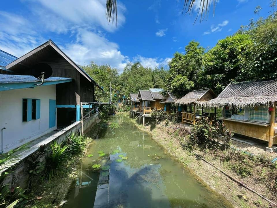 Nakhon Si Ban Na Homestay Накхонситхаммарат Экстерьер фото